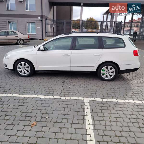 Универсал Volkswagen Passat 2010 в Луцке