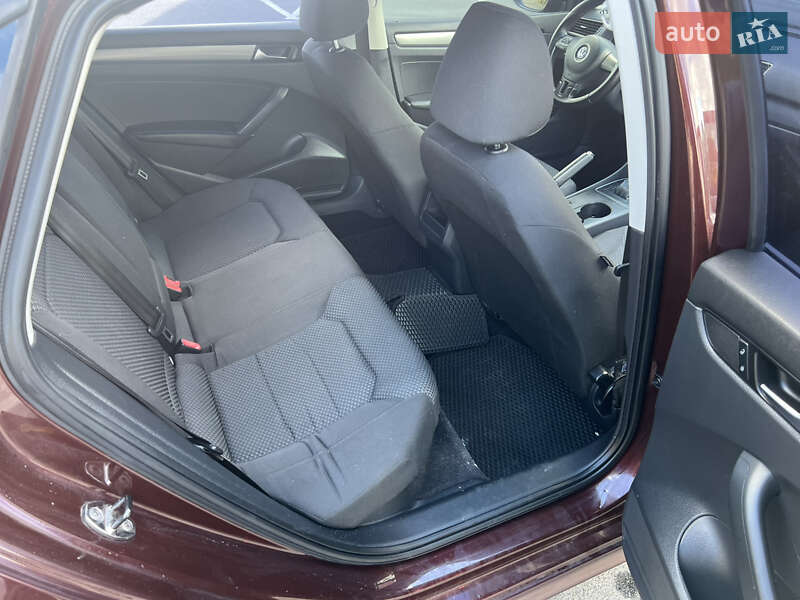 Седан Volkswagen Passat 2012 в Киеве фото 31 Седан Volkswagen Passat 2012 в Киеве