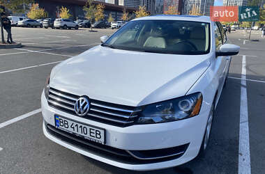 Седан Volkswagen Passat 2012 в Києві