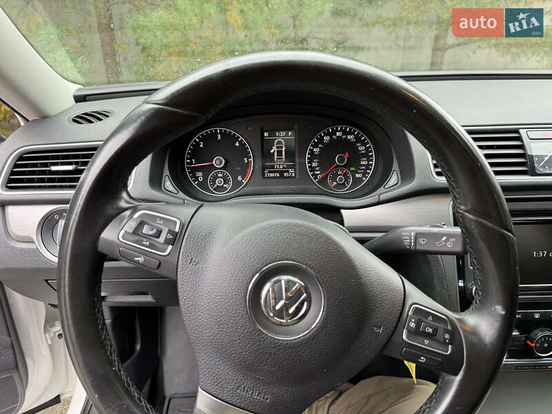 Седан Volkswagen Passat 2015 в Тернополі фото 15 Седан Volkswagen Passat 2015 в Тернополі