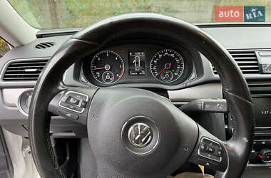 Седан Volkswagen Passat 2015 в 