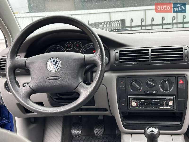 Седан Volkswagen Passat 2002 в Тернополе