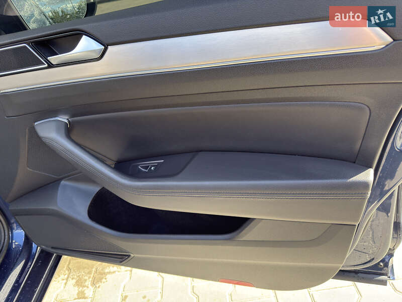 Седан Volkswagen Passat 2015 в Могилев-Подольске фото 13 Седан Volkswagen Passat 2015 в Могилев-Подольске