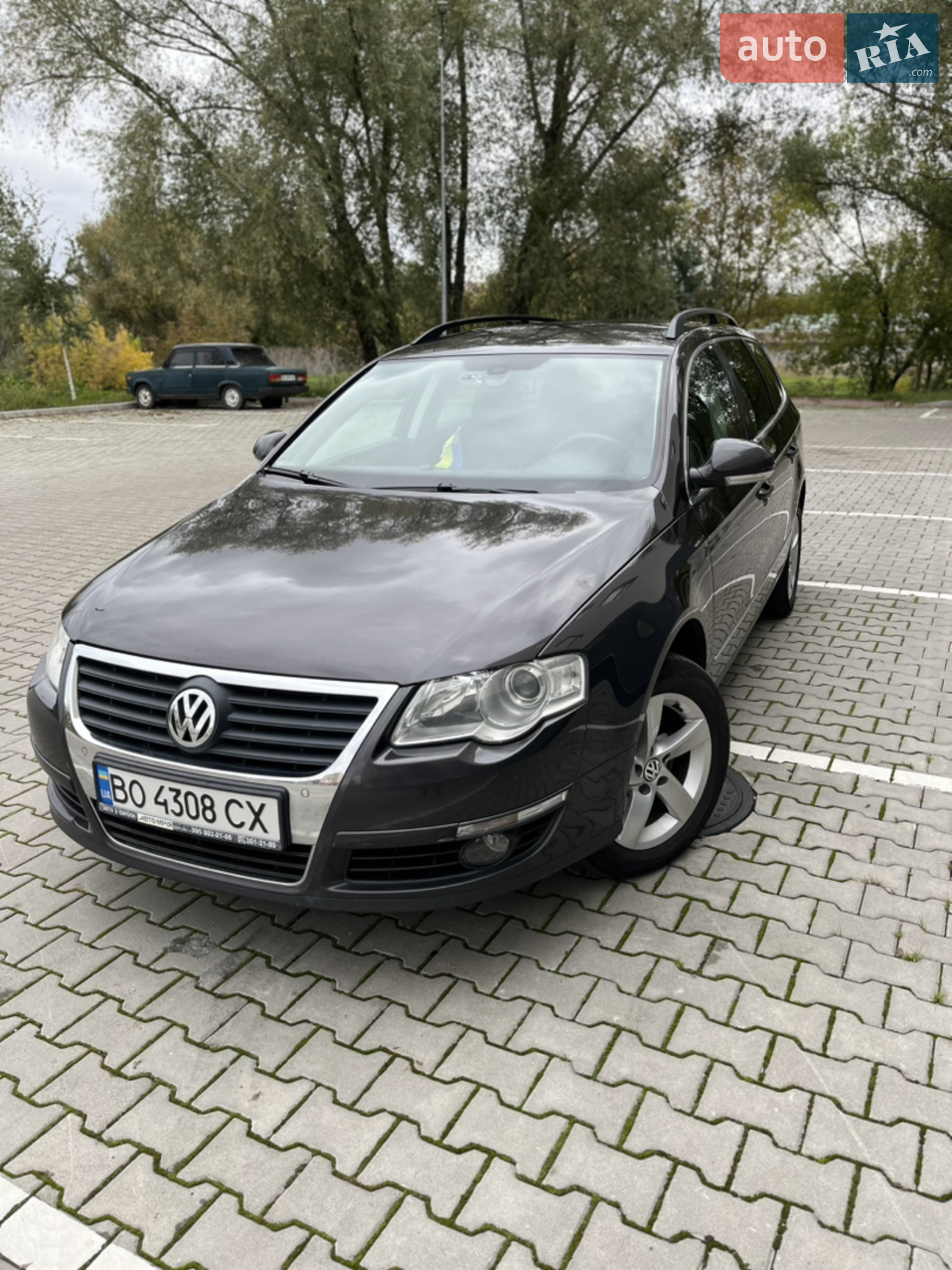 2010 Volkswagen Passat - мініатюра 2