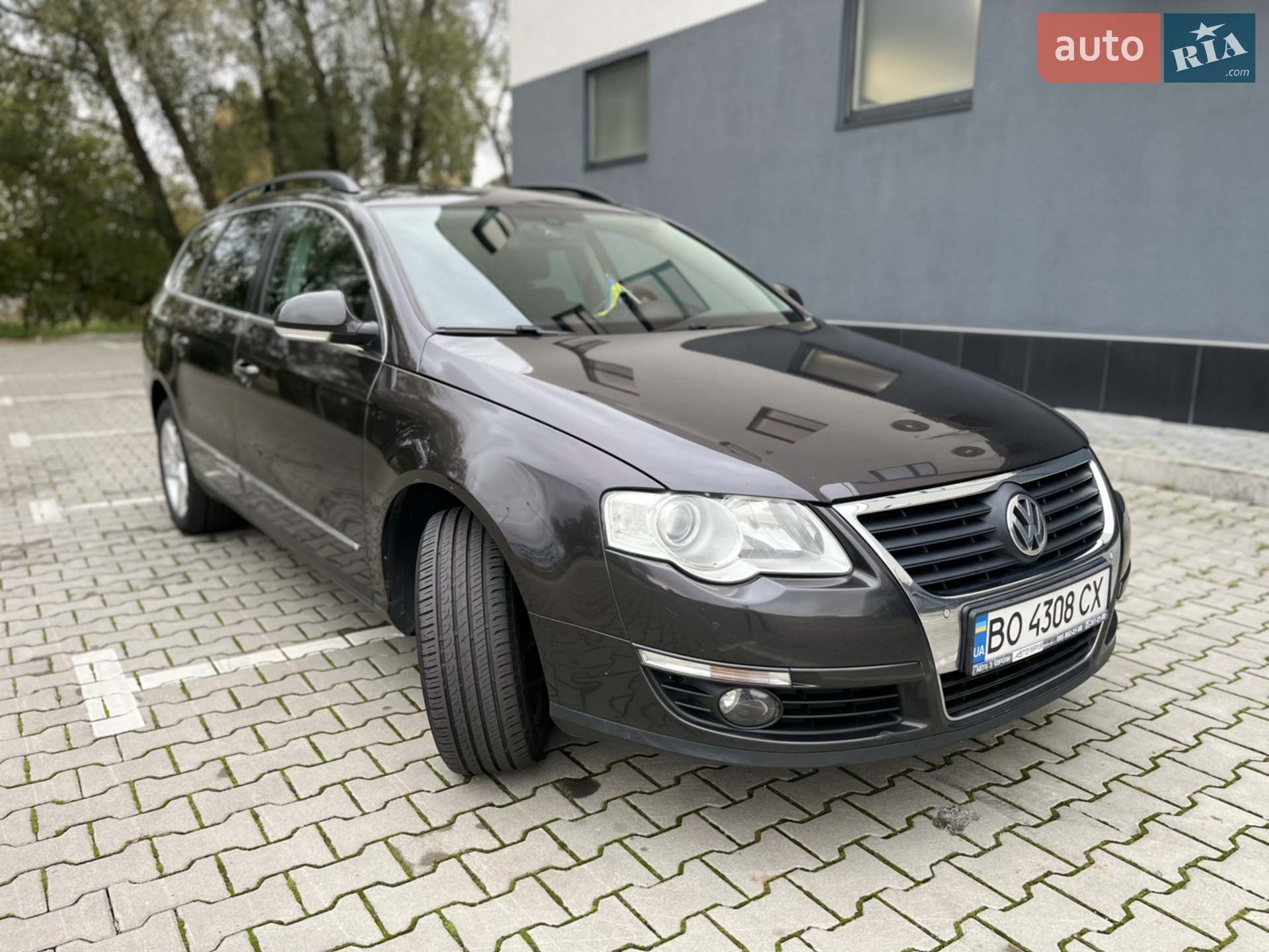 2010 Volkswagen Passat - мініатюра 3