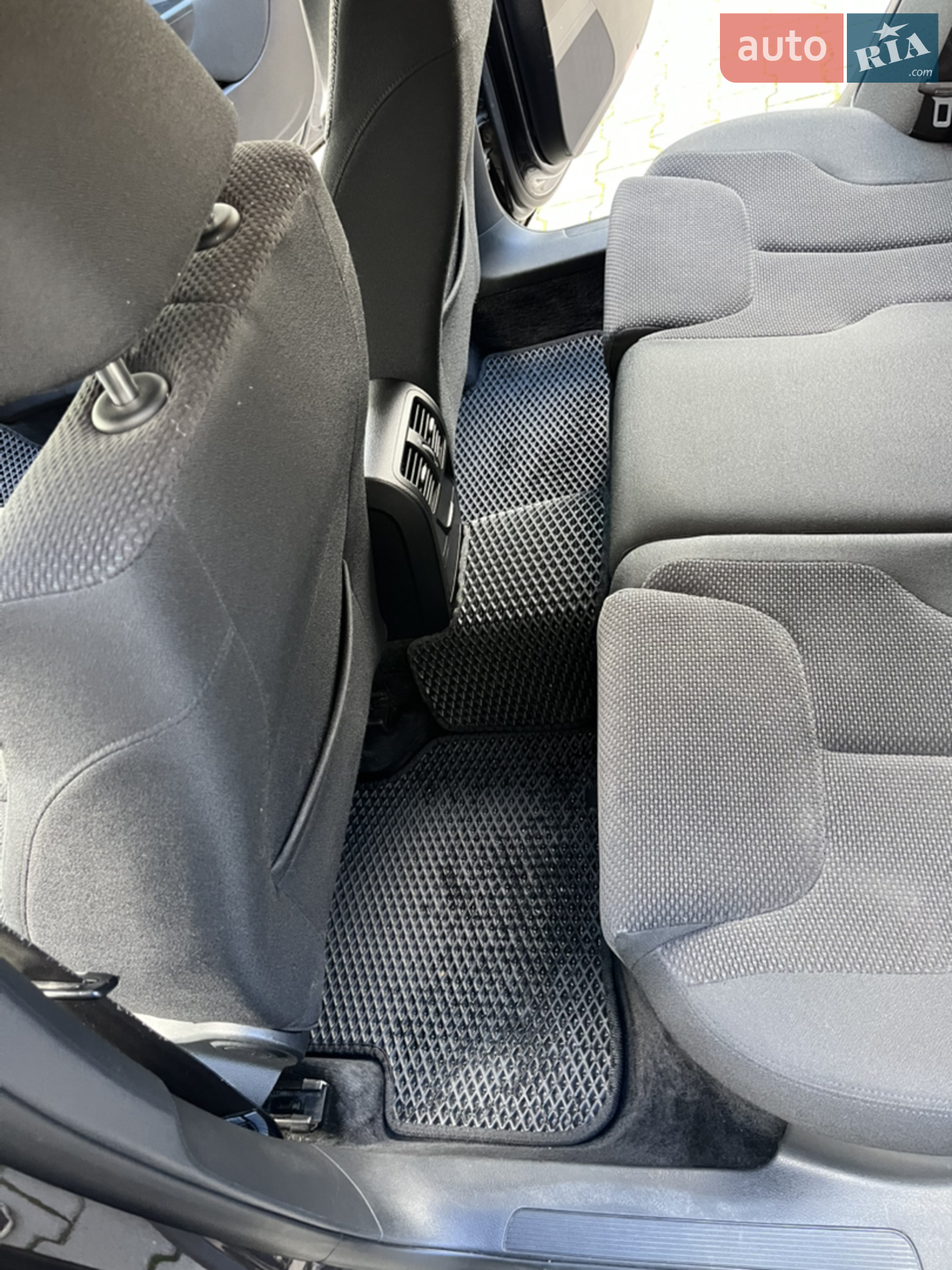 2010 Volkswagen Passat - мініатюра 17