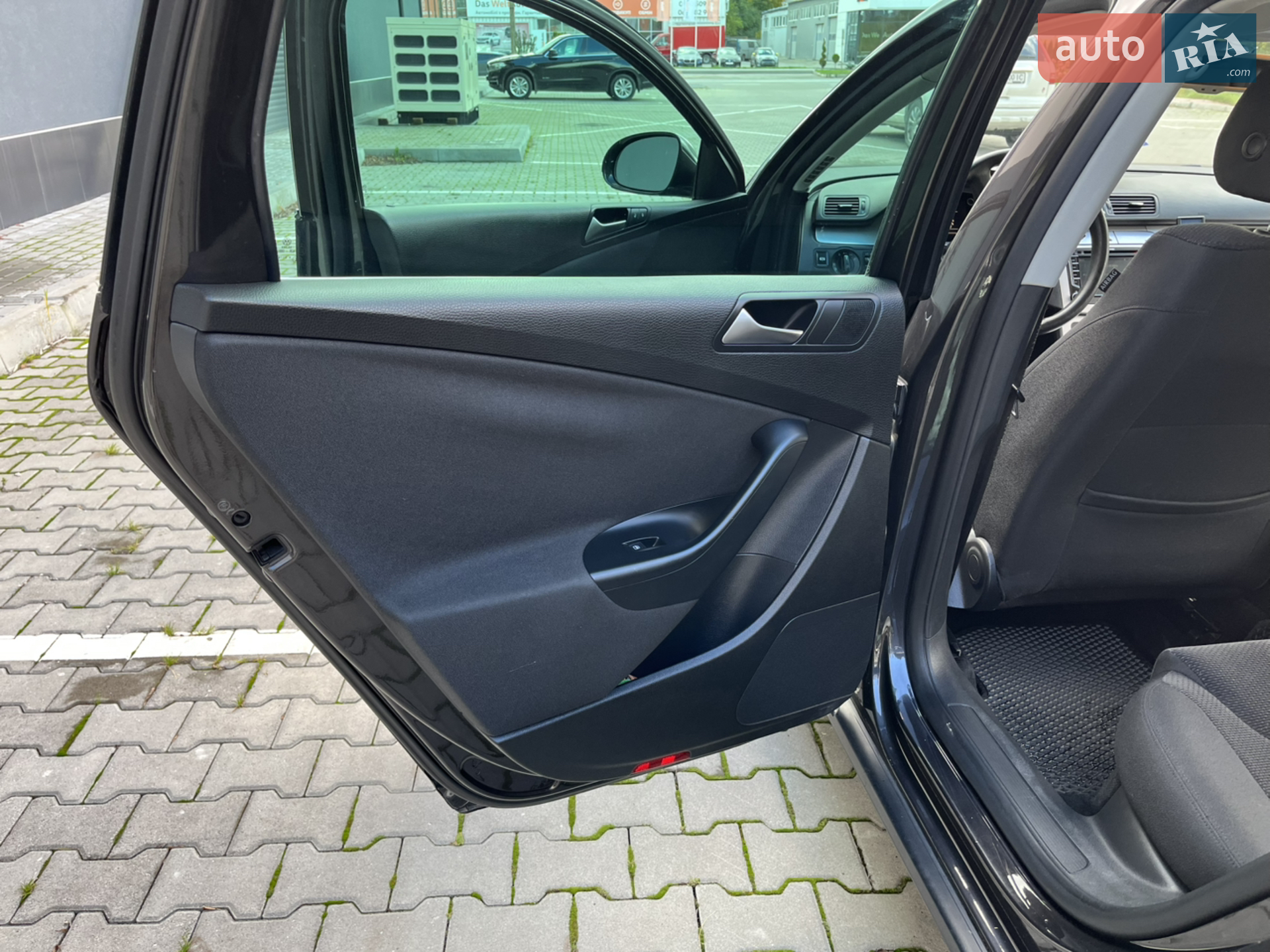 2010 Volkswagen Passat - мініатюра 19