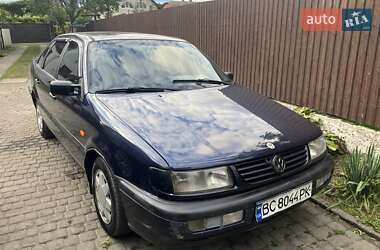 Седан Volkswagen Passat 1994 в Львове