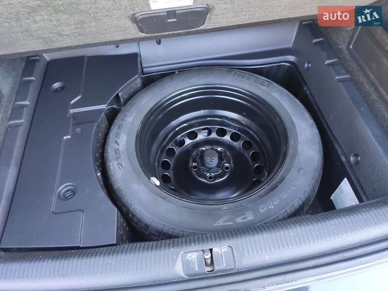 Універсал Volkswagen Passat 2011 в Вінниці