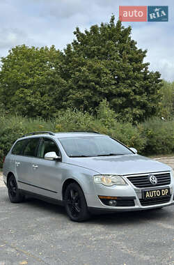 Универсал Volkswagen Passat 2001 в Вольногорске
