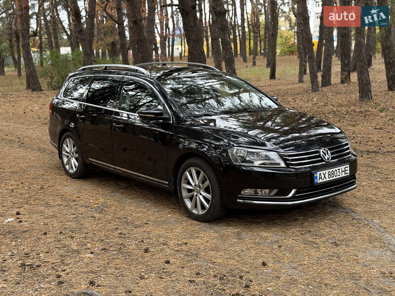 Універсал Volkswagen Passat 2010 в Харкові