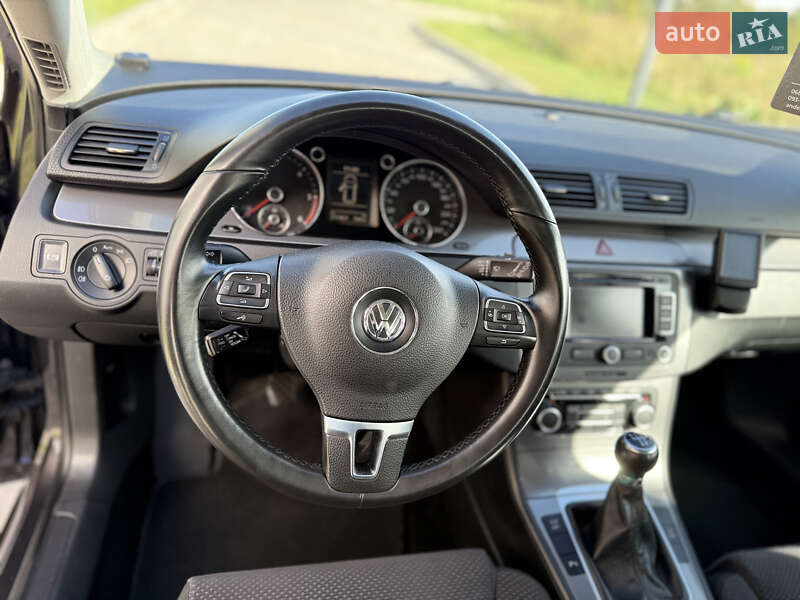 Универсал Volkswagen Passat 2010 в Ровно фото 13 Универсал Volkswagen Passat 2010 в Ровно
