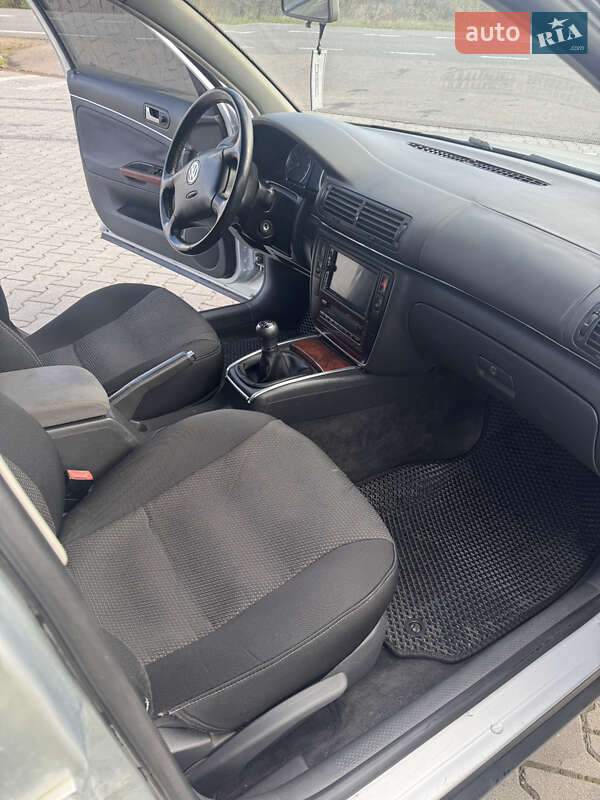 Седан Volkswagen Passat 2005 в Ивано-Франковске