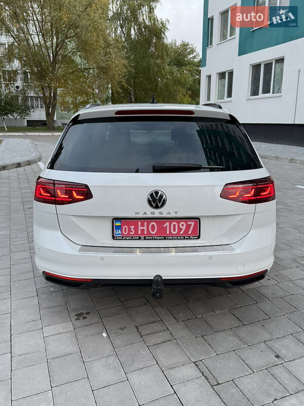 Универсал Volkswagen Passat 2022 в Вараше