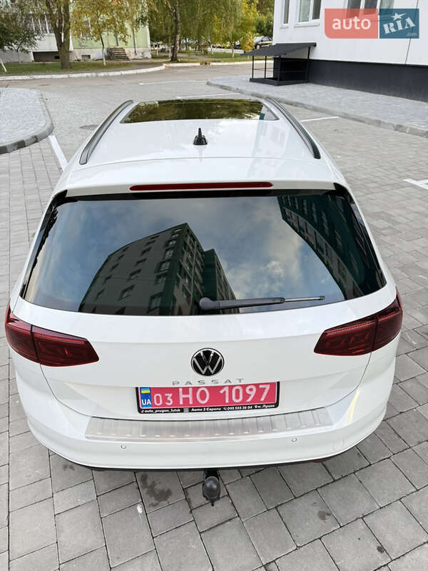 Универсал Volkswagen Passat 2022 в Вараше