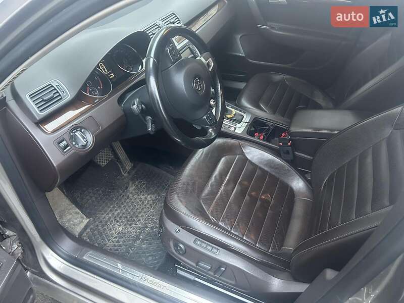 Седан Volkswagen Passat 2013 в Виннице