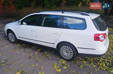 Универсал Volkswagen Passat 2010 в 
