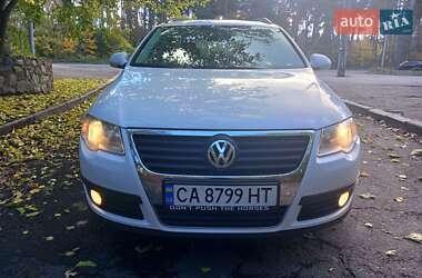Универсал Volkswagen Passat 2010 в 