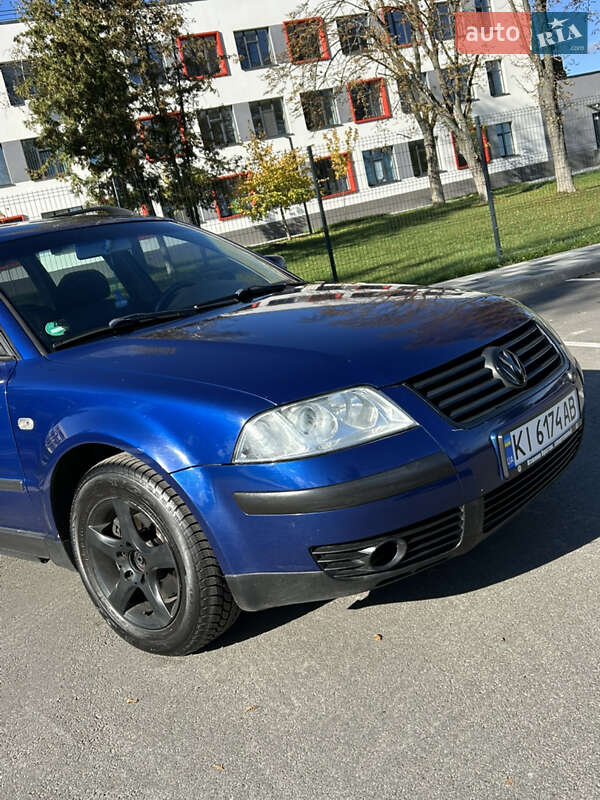 Універсал Volkswagen Passat 2001 в Бородянці