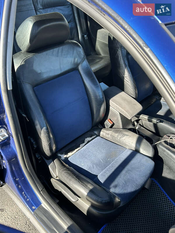 Універсал Volkswagen Passat 2001 в Бородянці