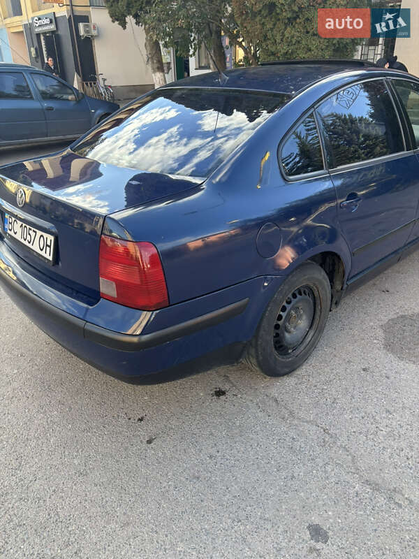 Седан Volkswagen Passat 1997 в Львові