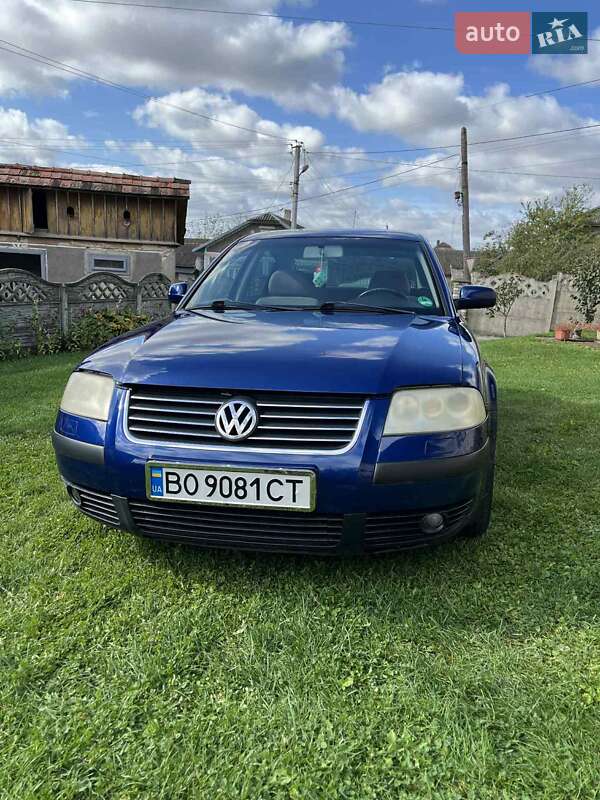 Седан Volkswagen Passat 2001 в Кицмани