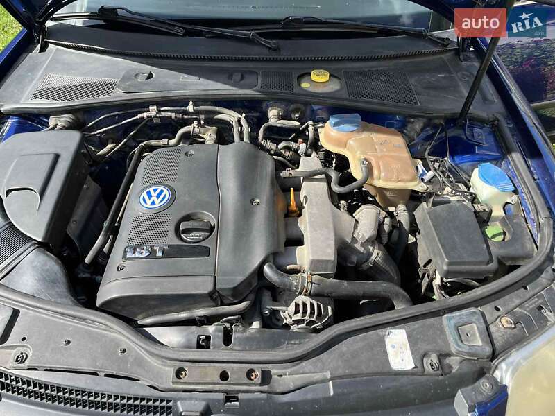 Седан Volkswagen Passat 2001 в Кицмани