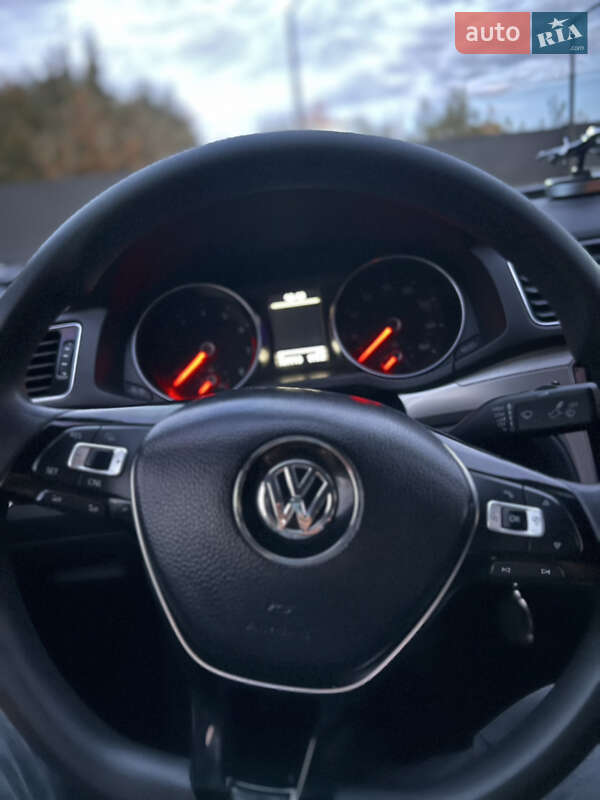 Седан Volkswagen Passat 2016 в Ивано-Франковске фото 40 Седан Volkswagen Passat 2016 в Ивано-Франковске
