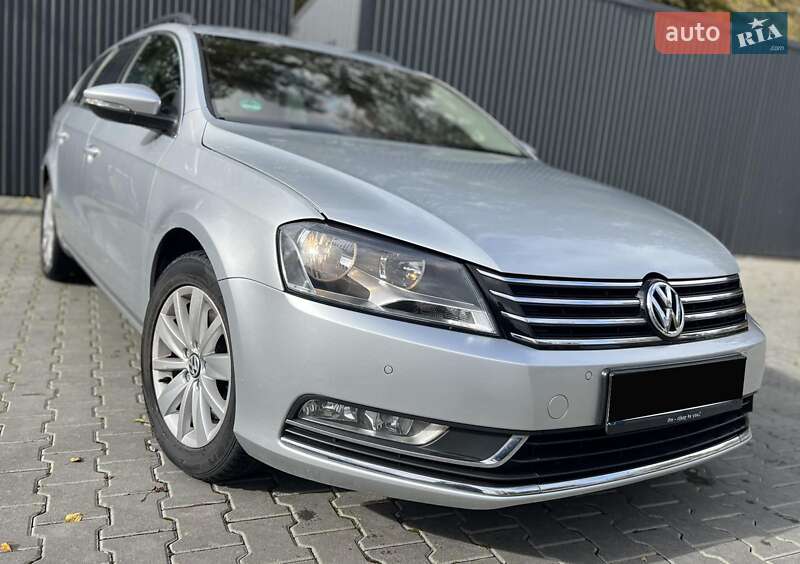 Универсал Volkswagen Passat 2011 в Дрогобыче