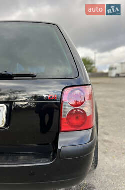 Универсал Volkswagen Passat 2003 в 