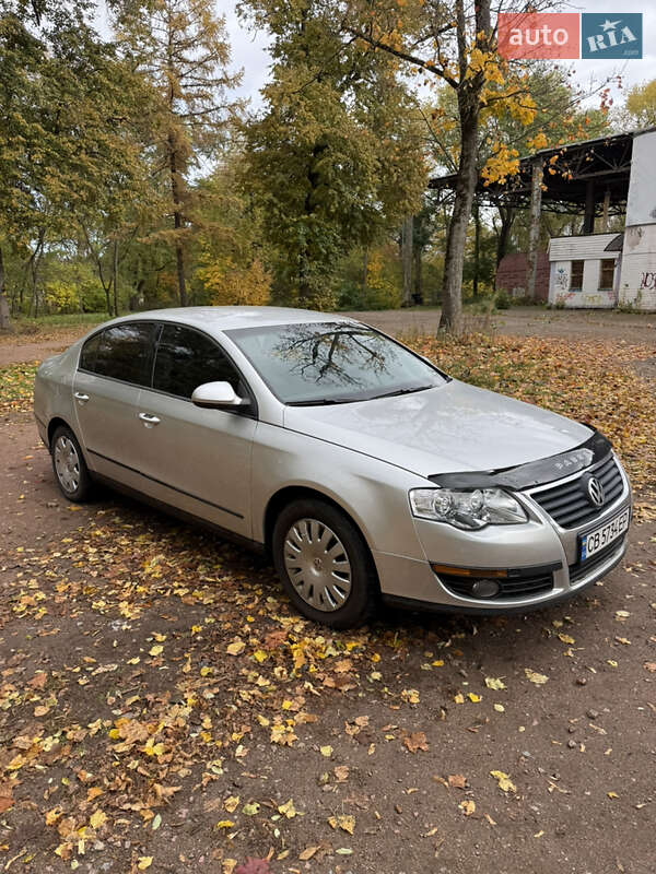 Седан Volkswagen Passat 2006 в Чернигове