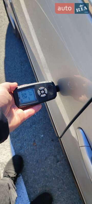 Седан Volkswagen Passat 2002 в Киеве