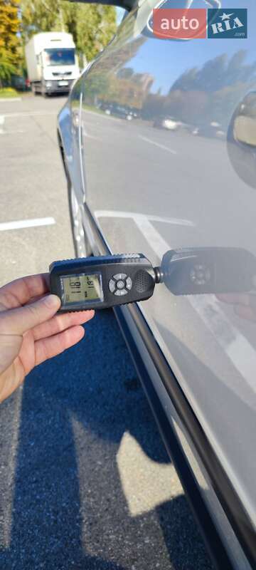 Седан Volkswagen Passat 2002 в Киеве