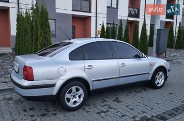 Седан Volkswagen Passat 1998 в 