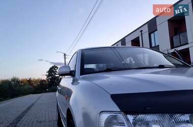 Седан Volkswagen Passat 1998 в 