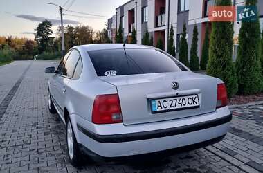 Седан Volkswagen Passat 1998 в 