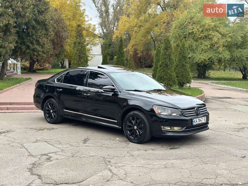 Седан Volkswagen Passat 2011 в Киеве
