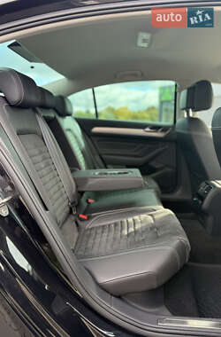 Седан Volkswagen Passat 2020 в 