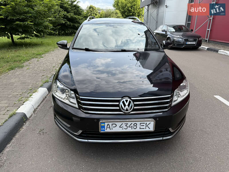 Универсал Volkswagen Passat 2014 в Киеве