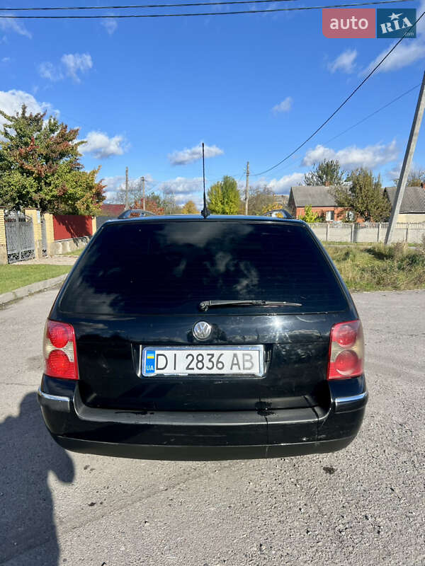 Универсал Volkswagen Passat 2003 в Звягеле