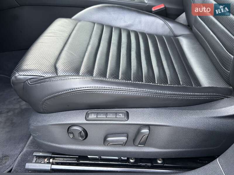 Седан Volkswagen Passat 2018 в Львове