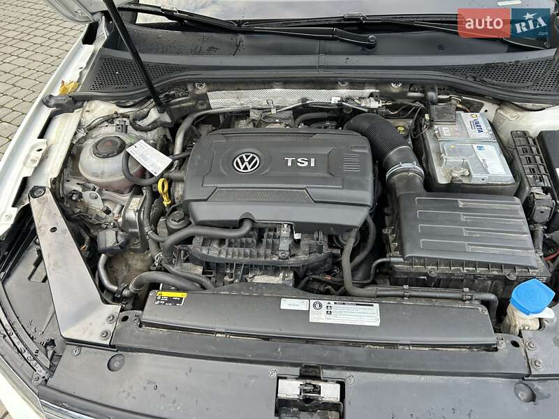 Седан Volkswagen Passat 2018 в Львове