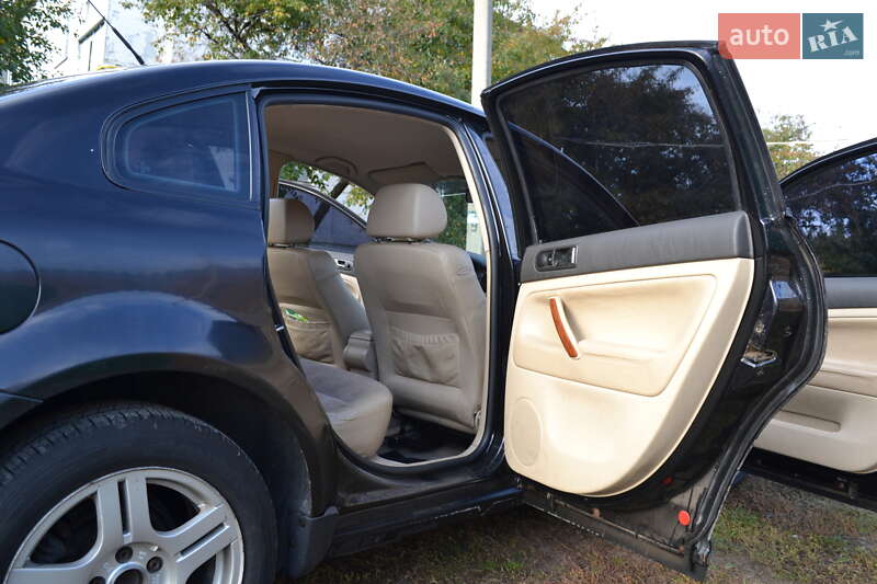 Седан Volkswagen Passat 2000 в Чутове