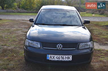 Седан Volkswagen Passat 2000 в 