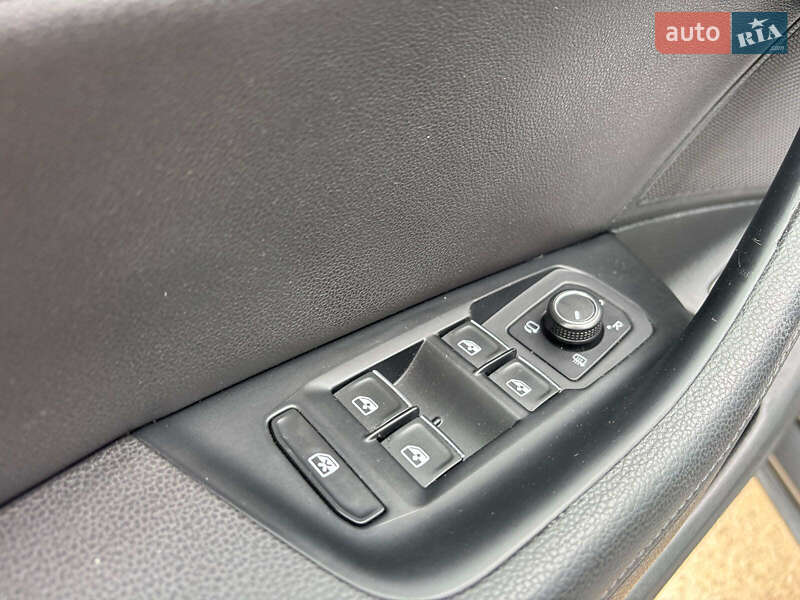 Універсал Volkswagen Passat 2017 в Запоріжжі