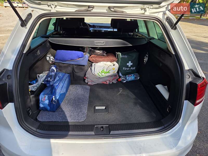 Универсал Volkswagen Passat 2016 в Буче