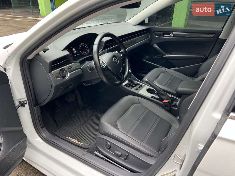Седан Volkswagen Passat 2020 в Киеве