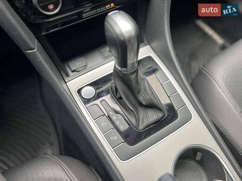 Седан Volkswagen Passat 2020 в Киеве