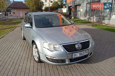 Седан Volkswagen Passat 2006 в Львове