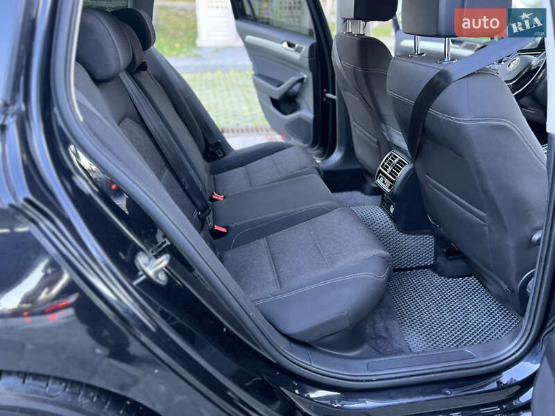 Універсал Volkswagen Passat 2015 в Тернополі